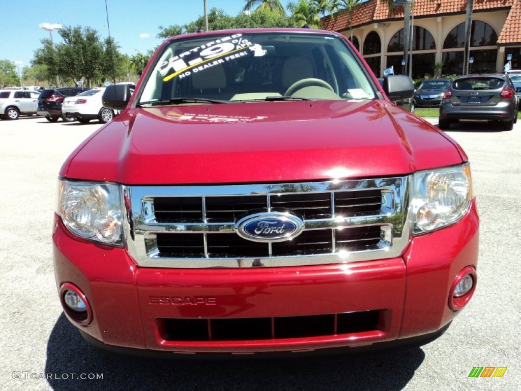 2011 Escape XLT - Sangria Red Metallic / Camel photo #15