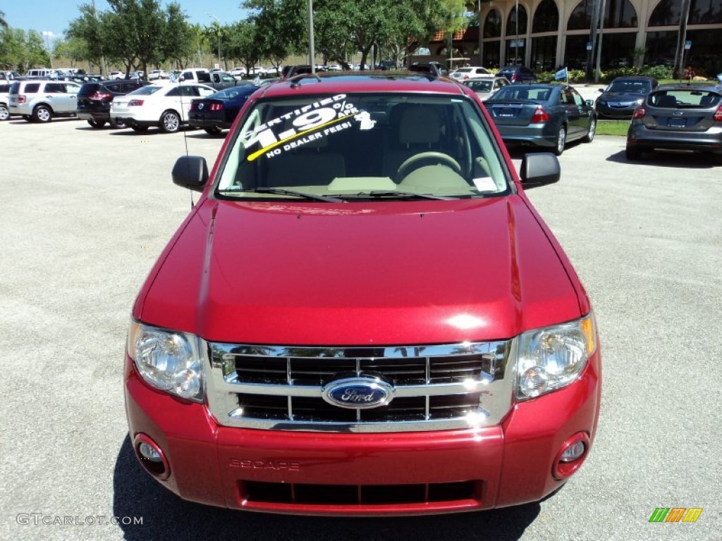 2011 Escape XLT - Sangria Red Metallic / Camel photo #16