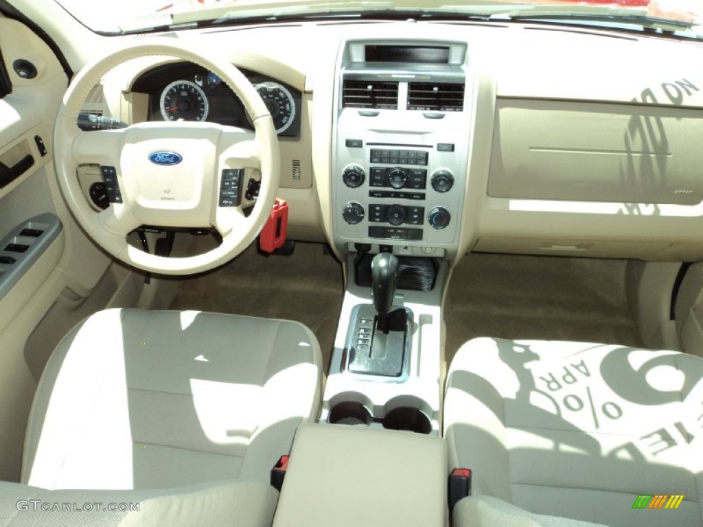 2011 Escape XLT - Sangria Red Metallic / Camel photo #24