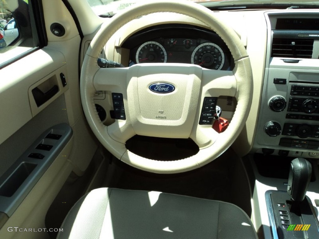 2011 Escape XLT - Sangria Red Metallic / Camel photo #25