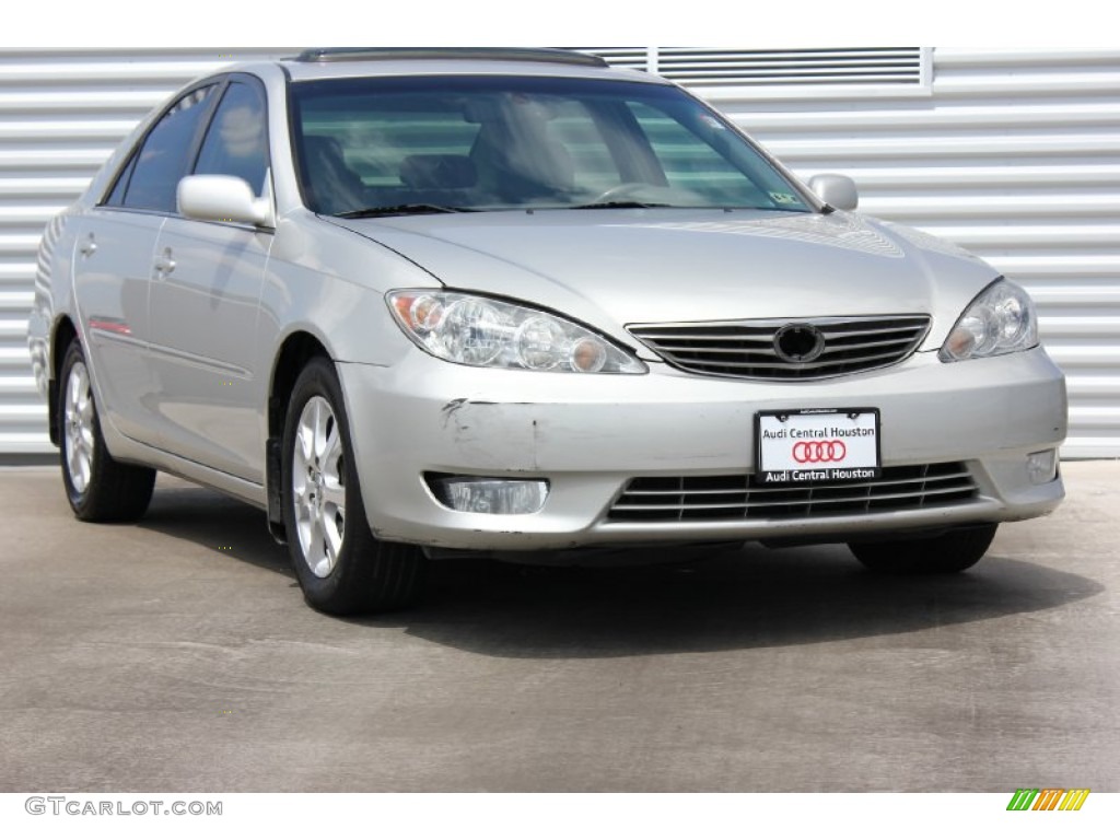 2006 Camry XLE V6 - Lunar Mist Metallic / Stone Gray photo #1