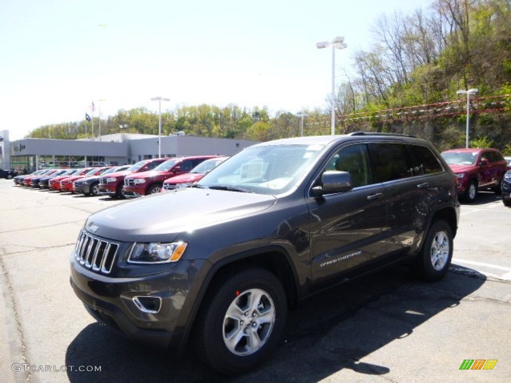 Granite Crystal Metallic Jeep Grand Cherokee