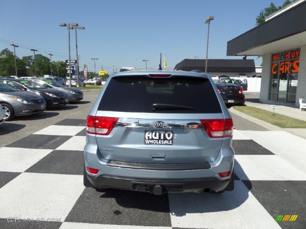 2013 Grand Cherokee Laredo - Winter Chill Pearl / Dark Graystone/Medium Graystone photo #4