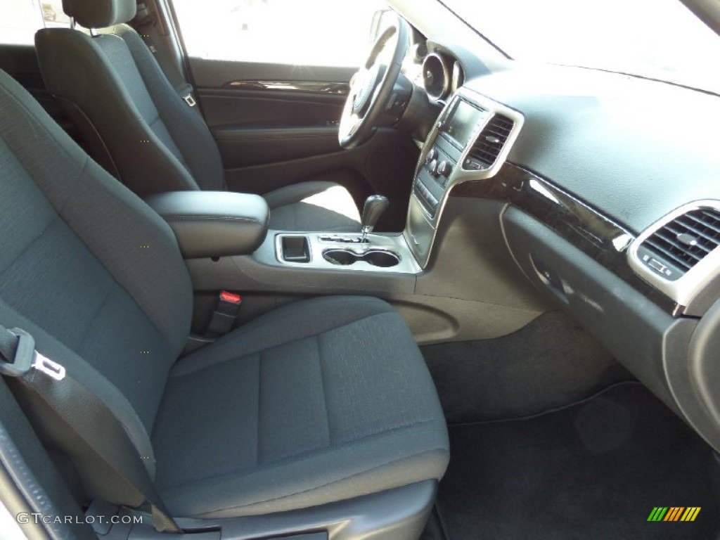 2013 Grand Cherokee Laredo - Winter Chill Pearl / Dark Graystone/Medium Graystone photo #13