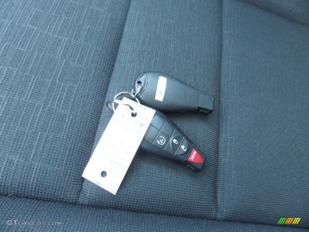 2013 Grand Cherokee Laredo - Winter Chill Pearl / Dark Graystone/Medium Graystone photo #20