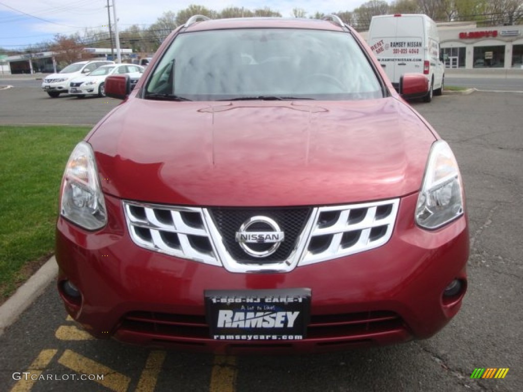 2011 Rogue SV AWD - Cayenne Red / Black photo #2