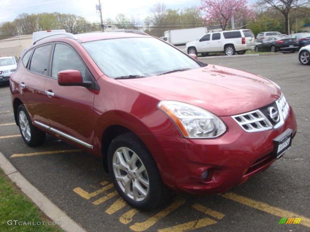 2011 Rogue SV AWD - Cayenne Red / Black photo #3