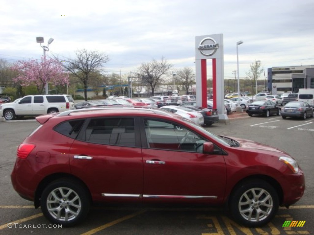 2011 Rogue SV AWD - Cayenne Red / Black photo #4