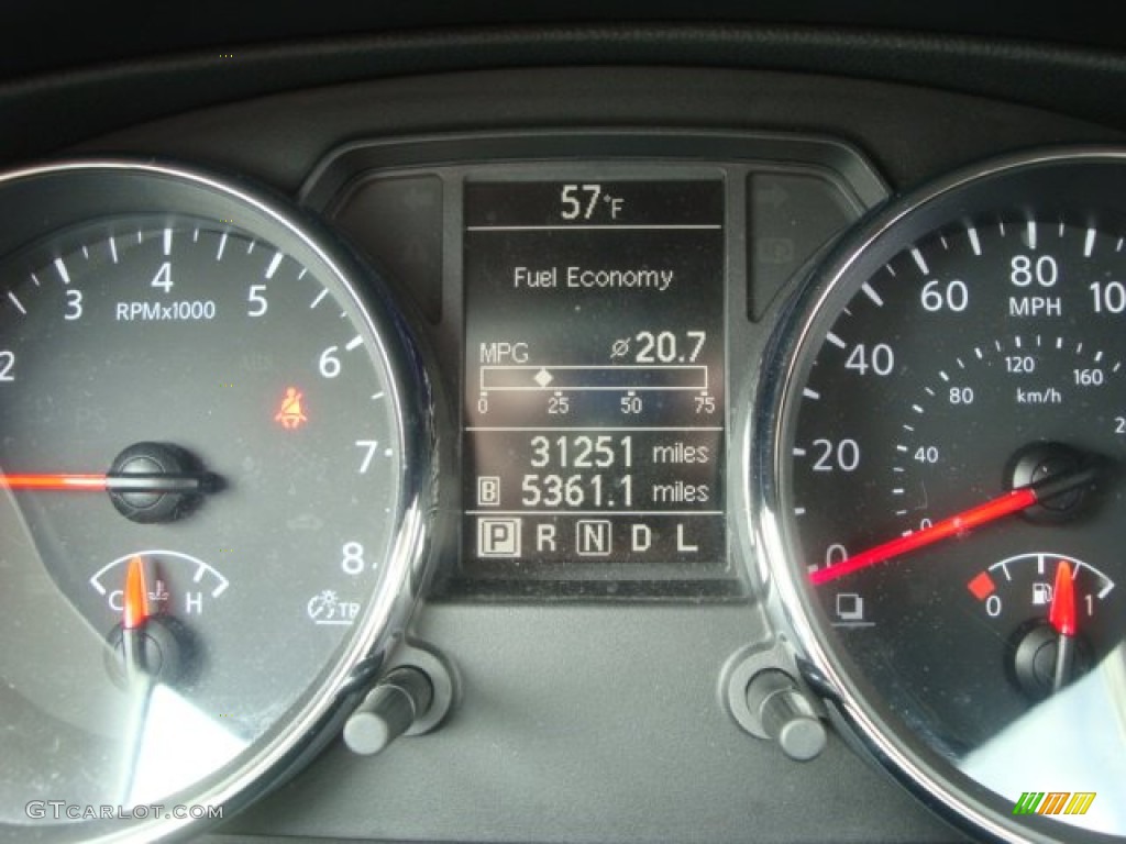 2011 Rogue SV AWD - Cayenne Red / Black photo #11