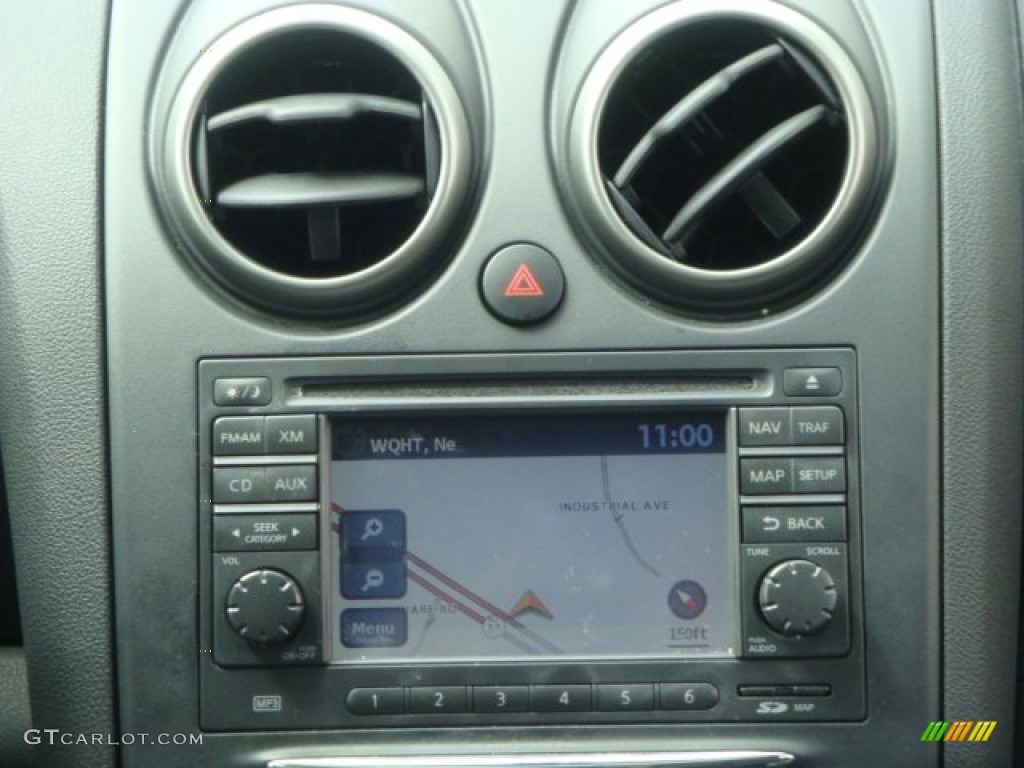 2011 Rogue SV AWD - Cayenne Red / Black photo #21