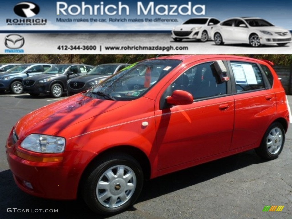 2005 Aveo LT Hatchback - Victory Red / Gray photo #1