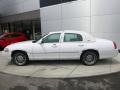 2007 Vibrant White Lincoln Town Car Signature Limited  photo #2