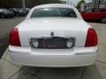 2007 Vibrant White Lincoln Town Car Signature Limited  photo #4