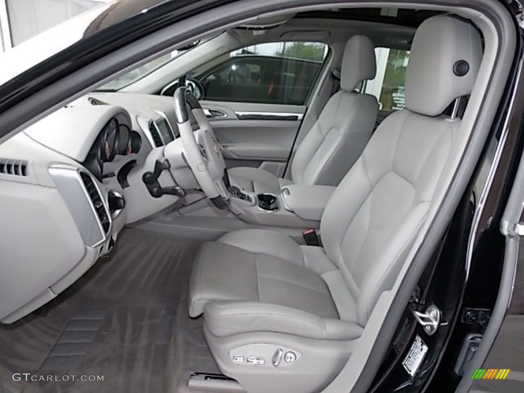 Platinum Grey Interior 2013 Porsche Cayenne Standard Cayenne Model Photo #93253235