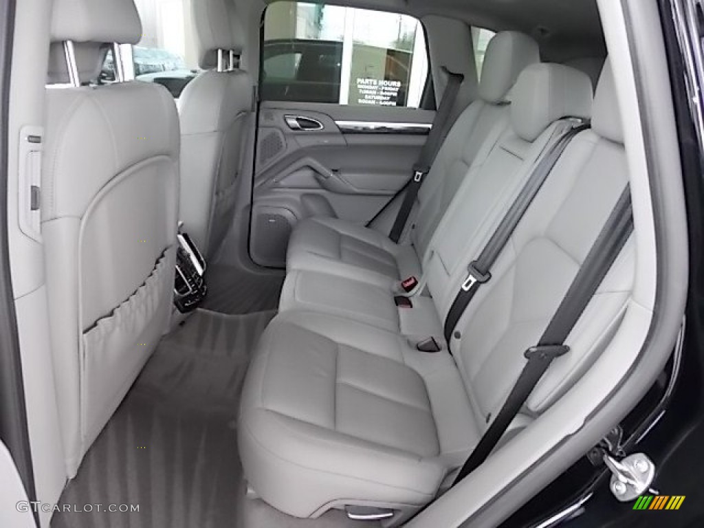 2013 Porsche Cayenne Standard Cayenne Model Rear Seat Photo #93253256