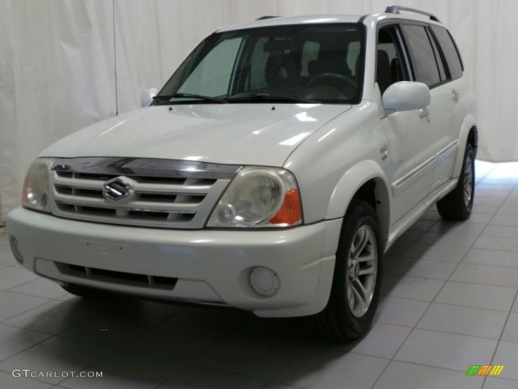 2005 XL7 LX 4WD - White Pearl / Beige photo #2