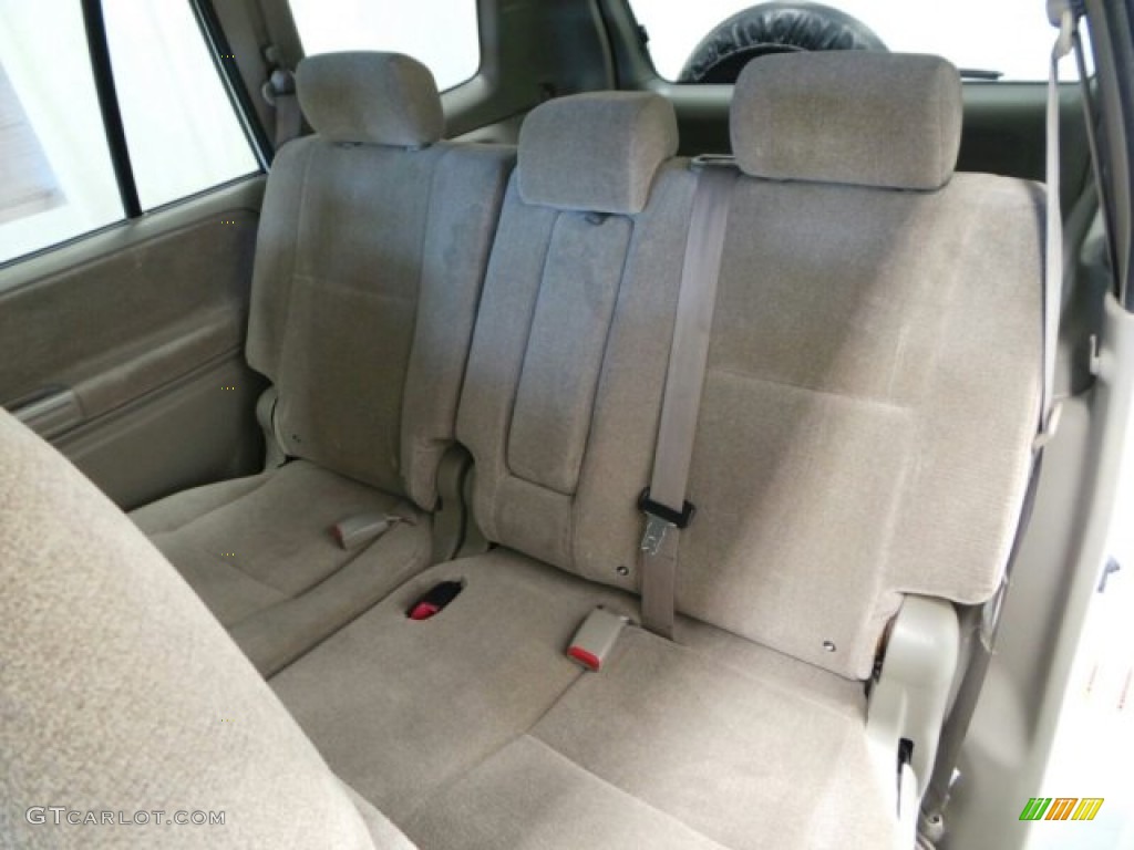2005 XL7 LX 4WD - White Pearl / Beige photo #10