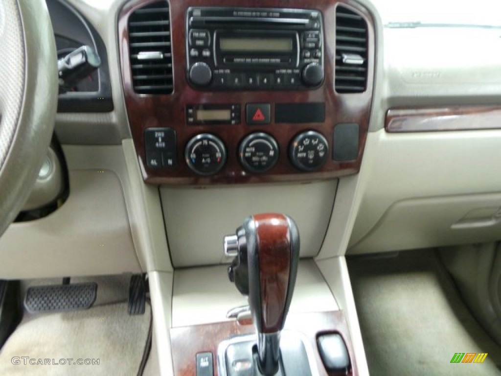 2005 XL7 LX 4WD - White Pearl / Beige photo #21