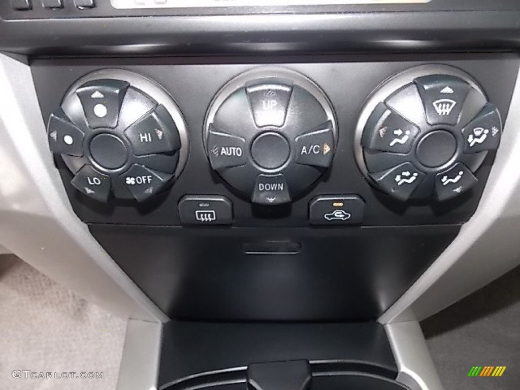 2008 Toyota 4Runner SR5 Controls Photos