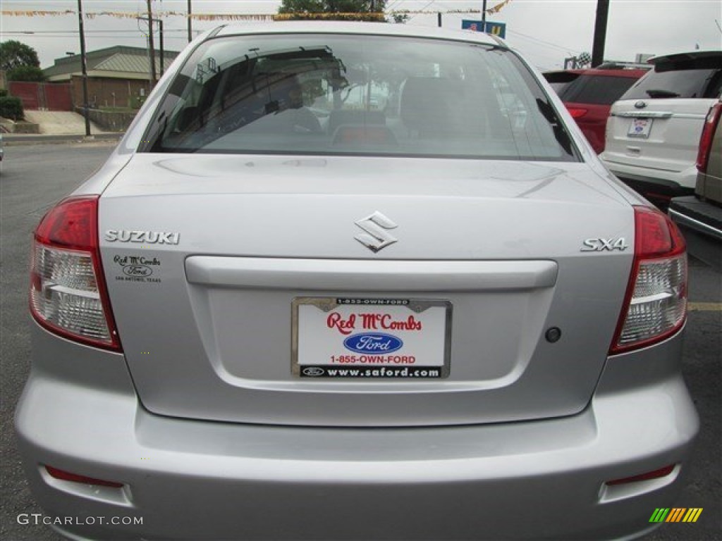 2013 SX4 Sedan LE Popular Package - Metallic Star Silver / Black photo #5