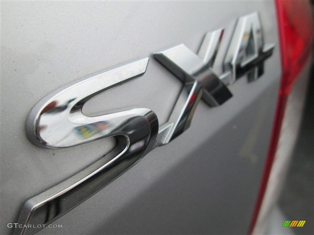 2013 SX4 Sedan LE Popular Package - Metallic Star Silver / Black photo #7