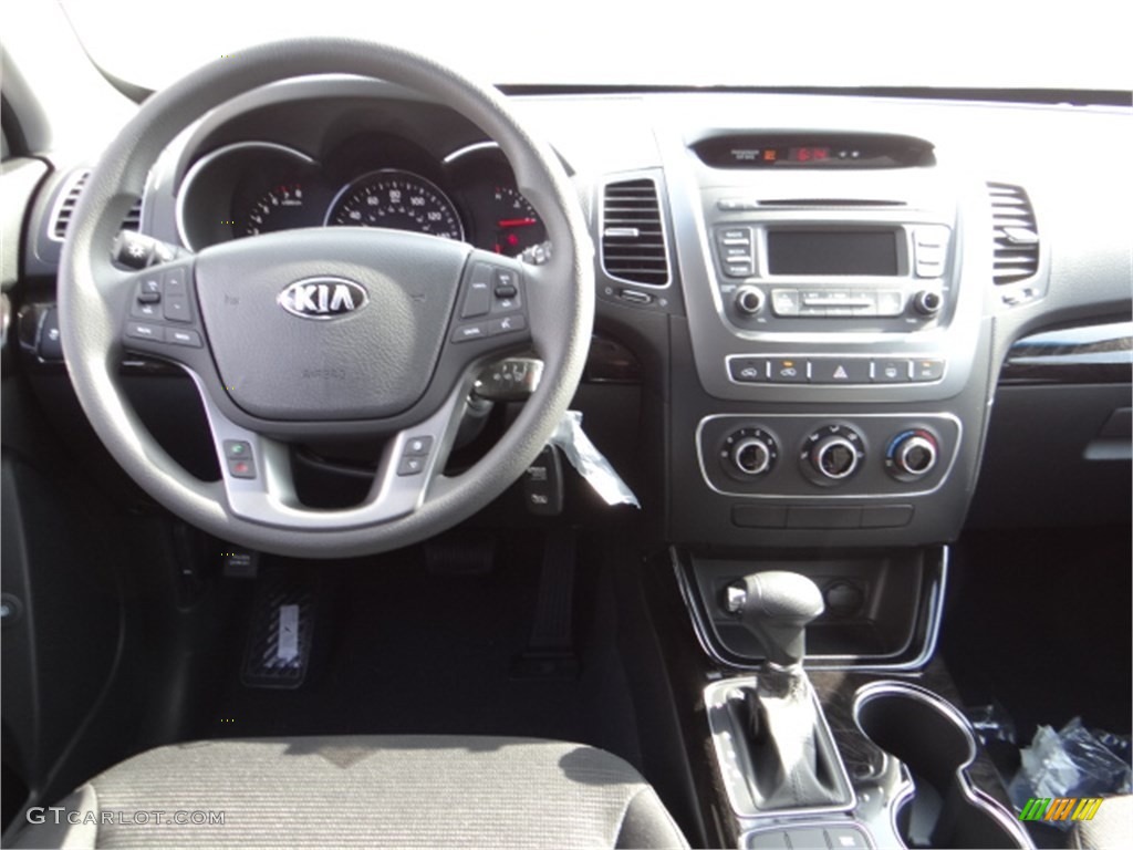 2015 Sorento LX - Bright Silver / Black photo #10