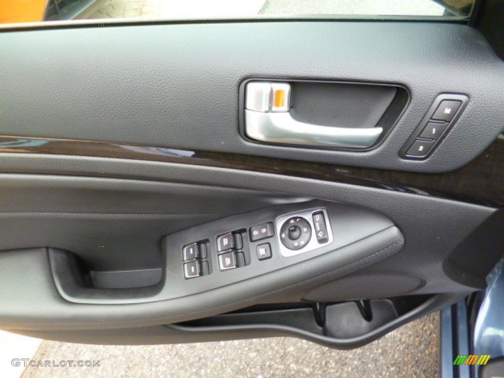 2014 Cadenza Premium - Smokey Blue / Black photo #16