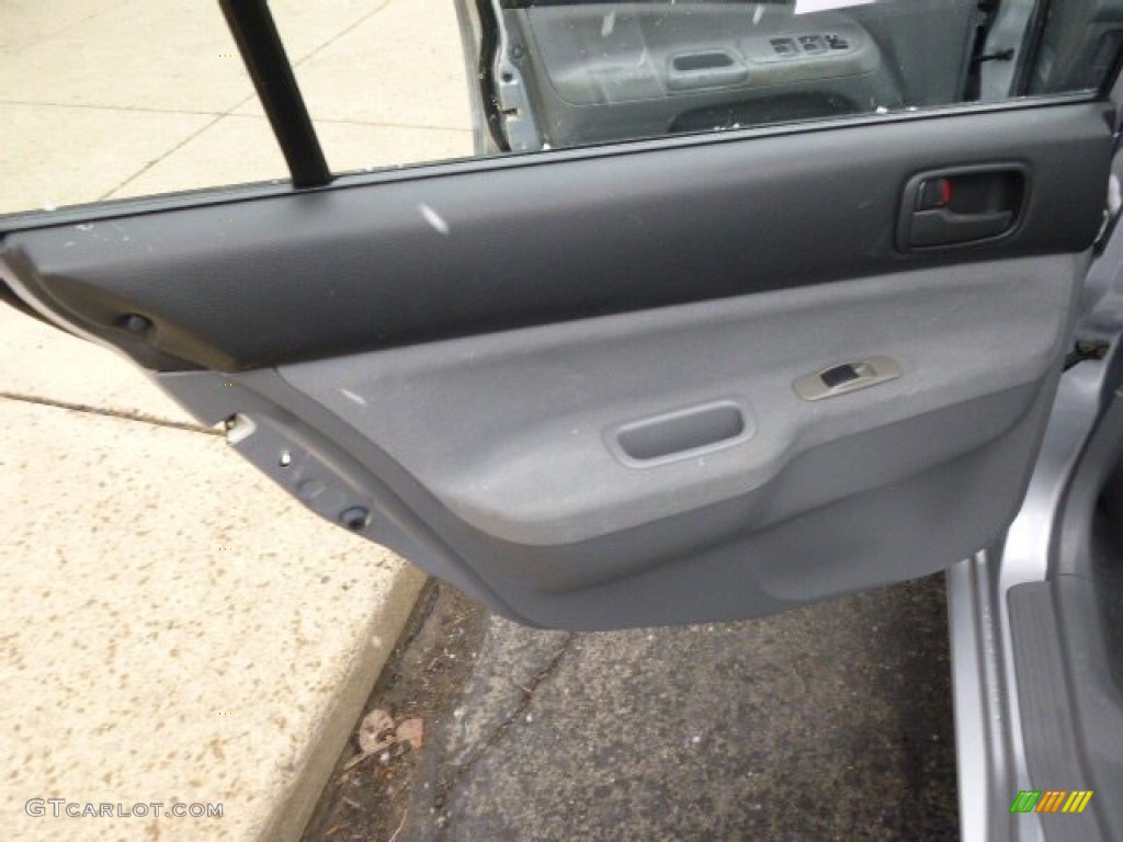 2004 Lancer ES - Cool Silver Metallic / Gray photo #13