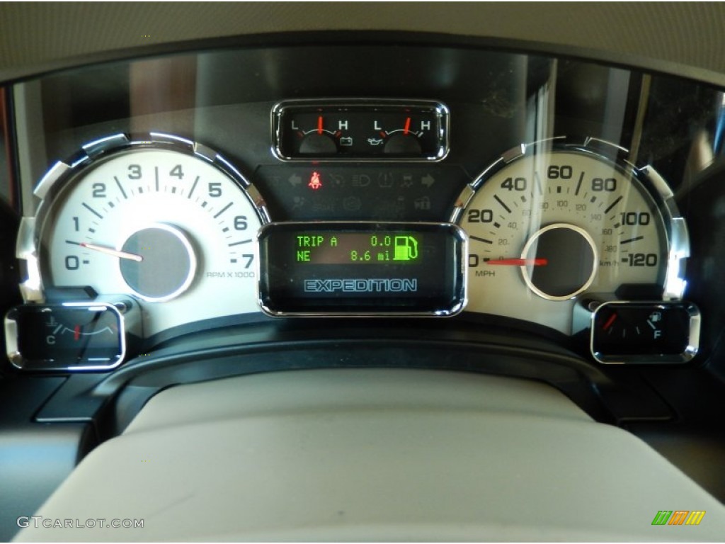 2014 Ford Expedition XLT Gauges Photos