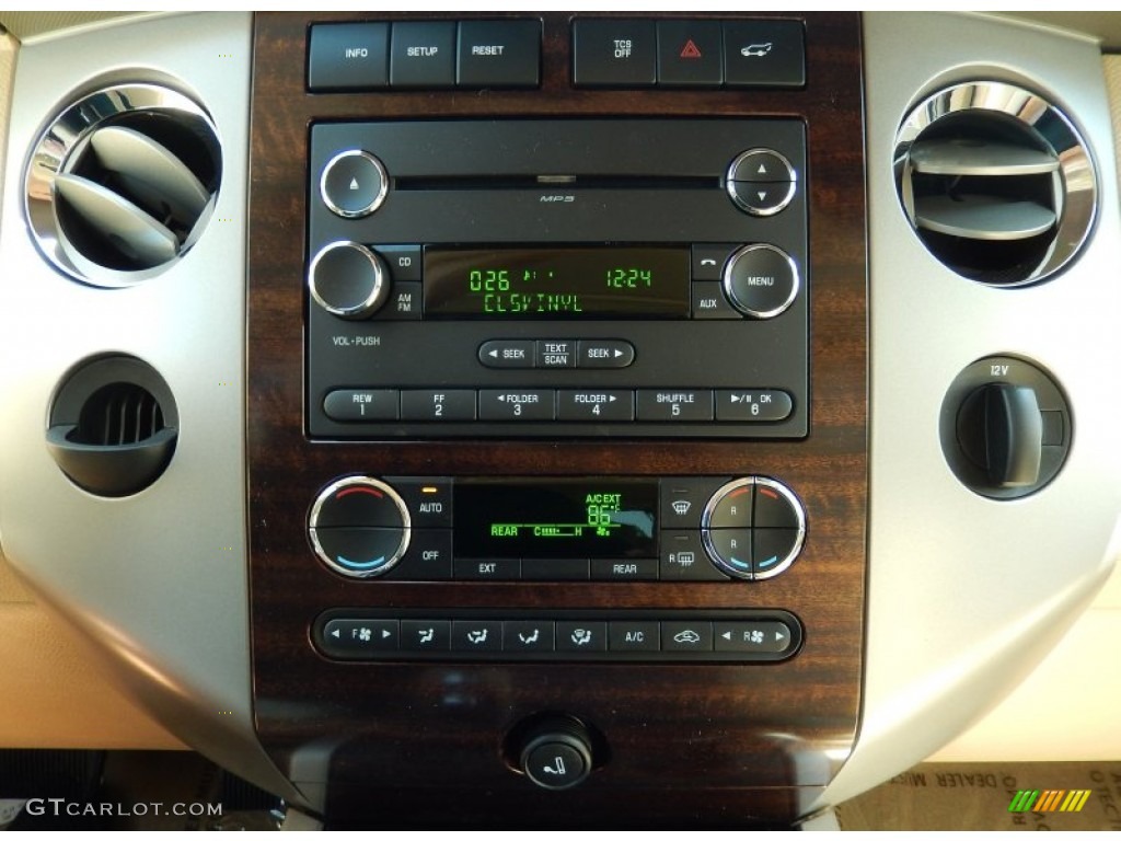 2014 Ford Expedition XLT Controls Photos
