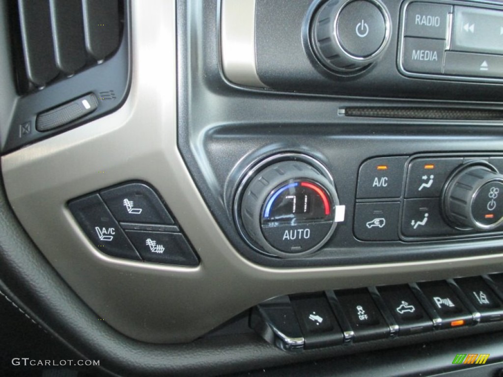 2015 GMC Sierra 3500HD Denali Crew Cab 4x4 Dual Rear Wheel Controls Photo #93285374