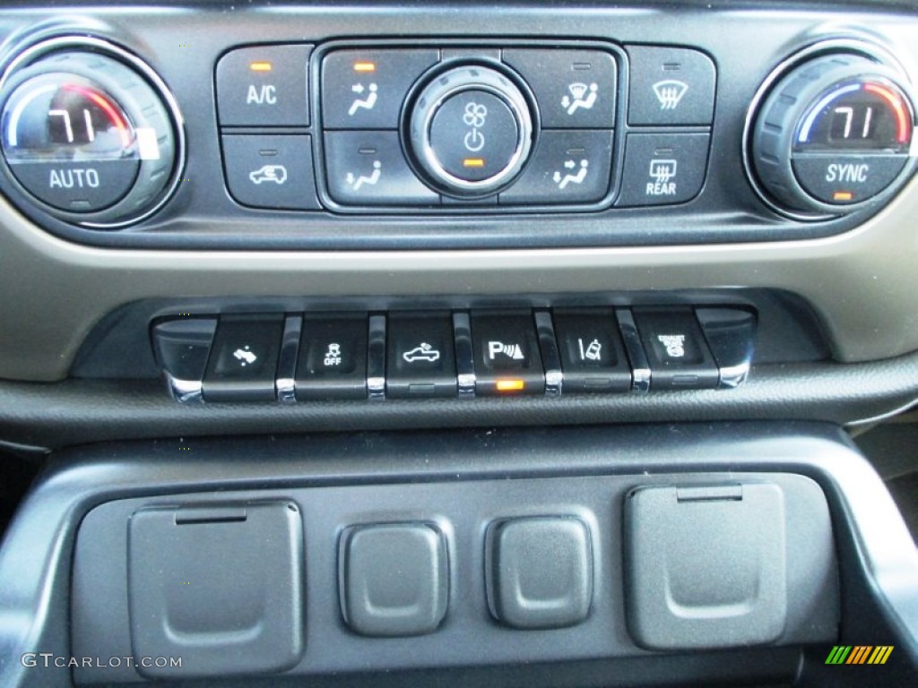 2015 GMC Sierra 3500HD Denali Crew Cab 4x4 Dual Rear Wheel Controls Photo #93285395