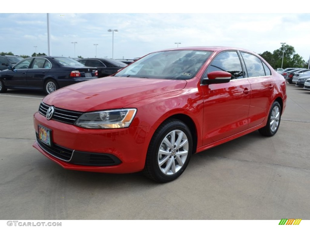 2014 Jetta SE Sedan - Tornado Red / Cornsilk Beige photo #1