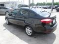 Tuxedo Black - Fiesta SE Sedan Photo No. 5