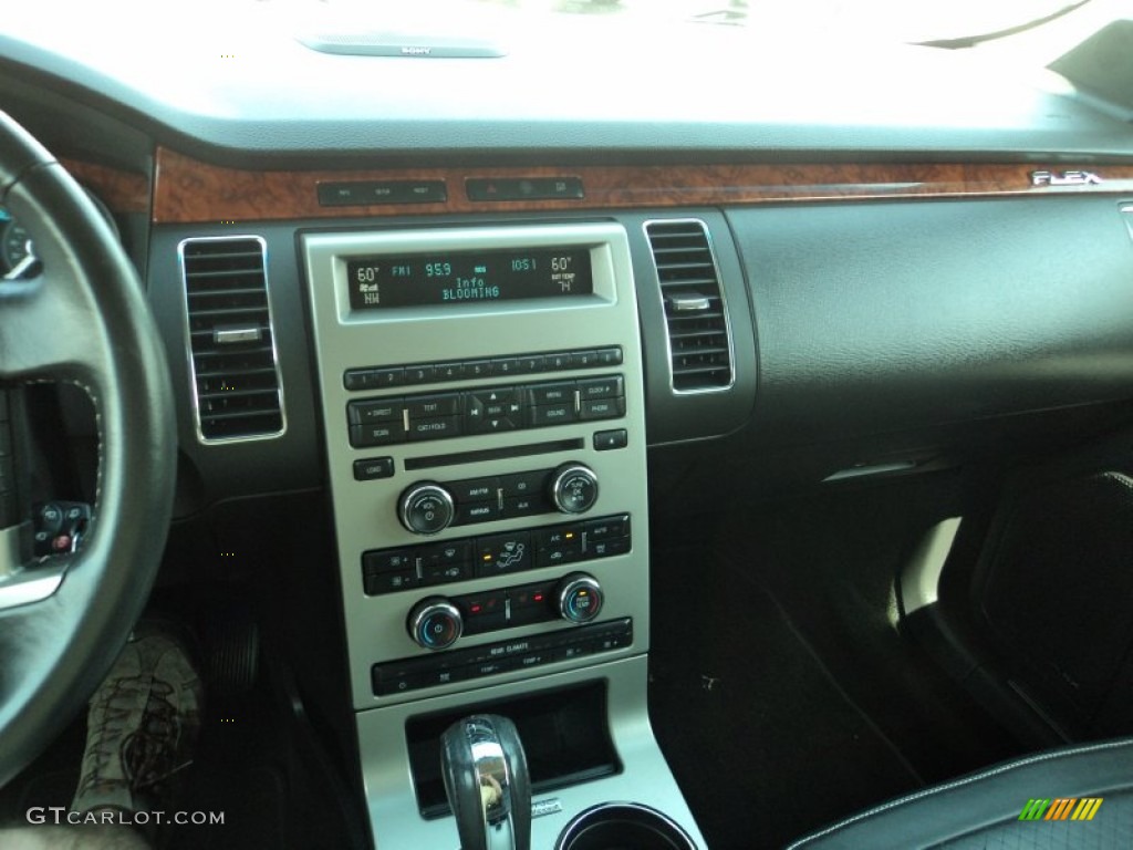 2012 Flex Limited AWD - Black / Charcoal Black photo #21