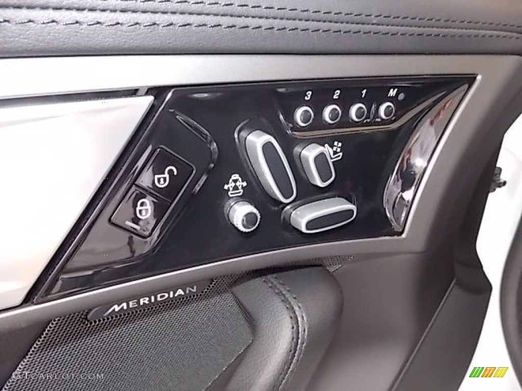 2014 Jaguar F-TYPE V8 S Controls Photo #93341519