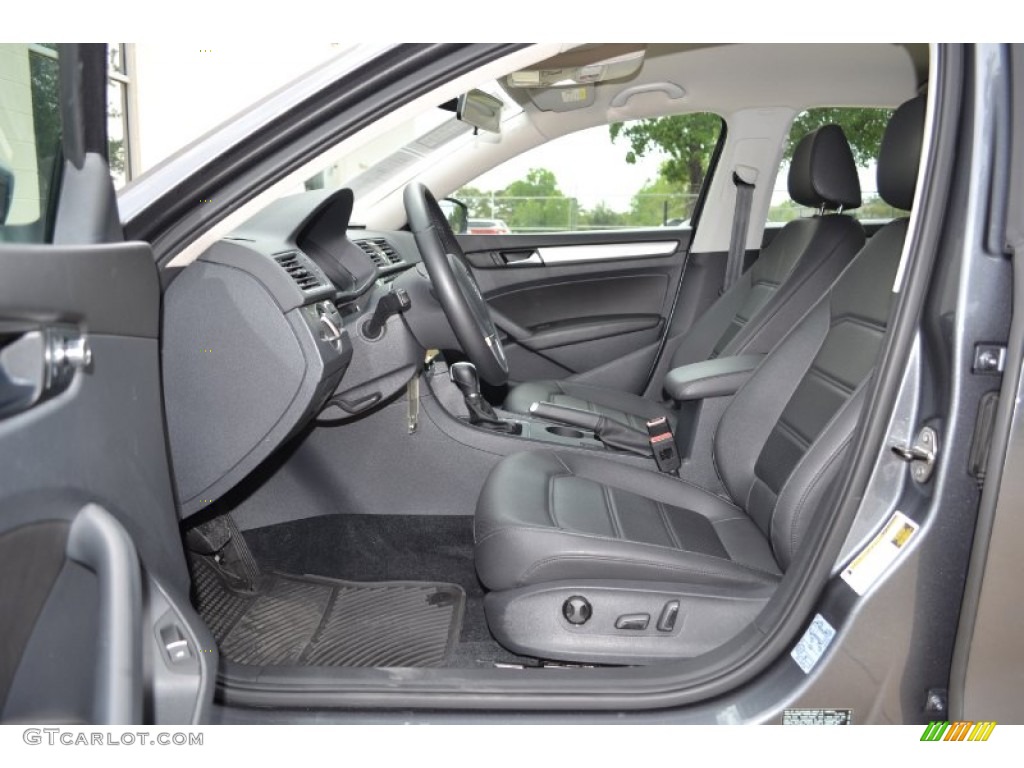 2014 Volkswagen Passat 2.5L Wolfsburg Edition Interior Color Photos