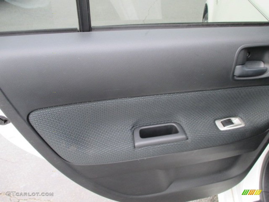 2006 xB  - Polar White / Dark Charcoal photo #24