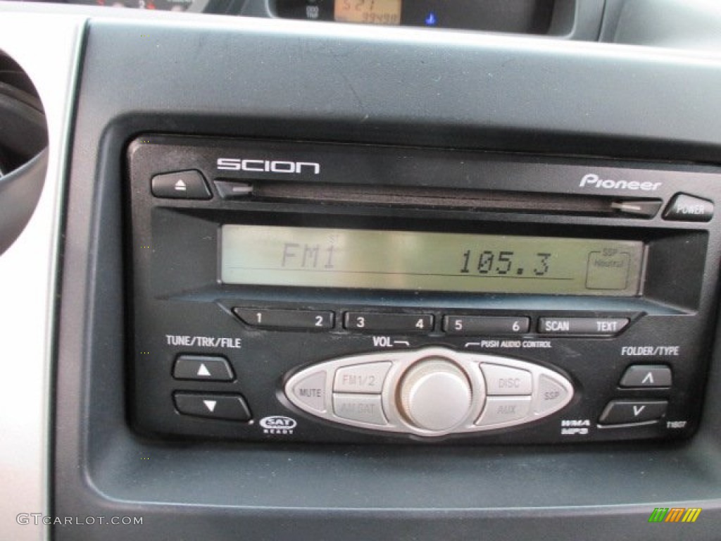 2006 xB  - Polar White / Dark Charcoal photo #34