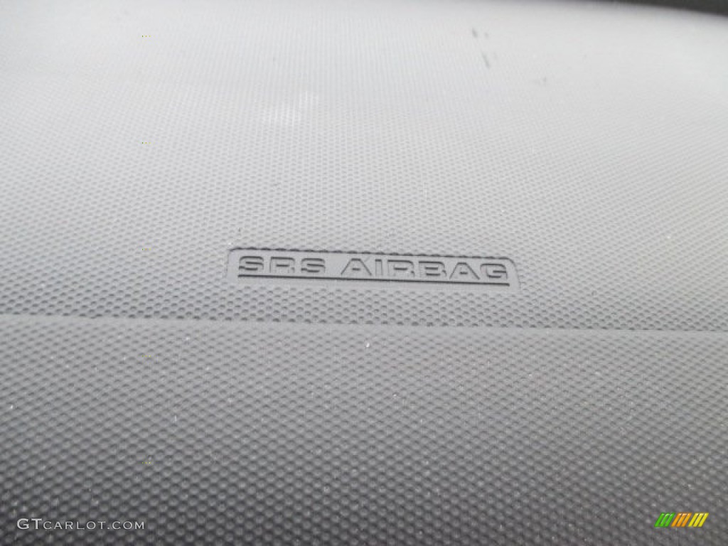 2006 xB  - Polar White / Dark Charcoal photo #38