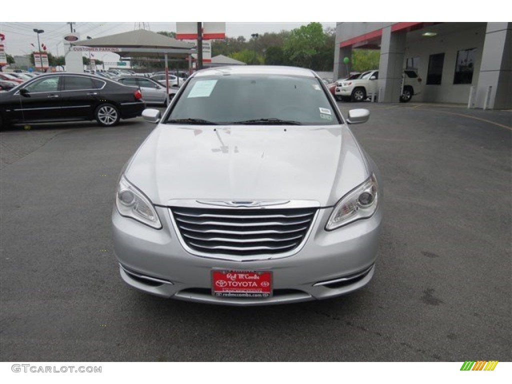 2012 200 LX Sedan - Bright Silver Metallic / Black/Light Frost photo #2