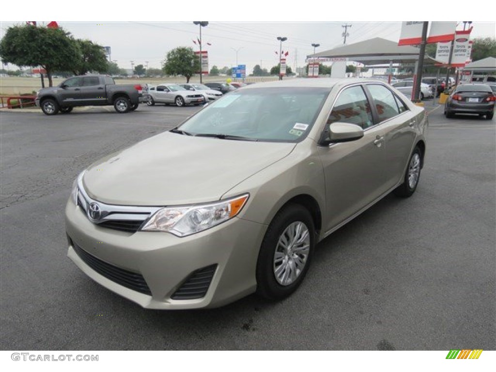 2014 Camry LE - Champagne Mica / Ivory photo #3