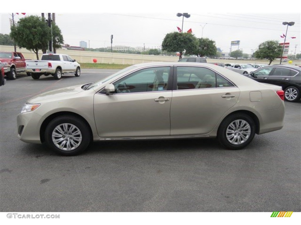 2014 Camry LE - Champagne Mica / Ivory photo #4