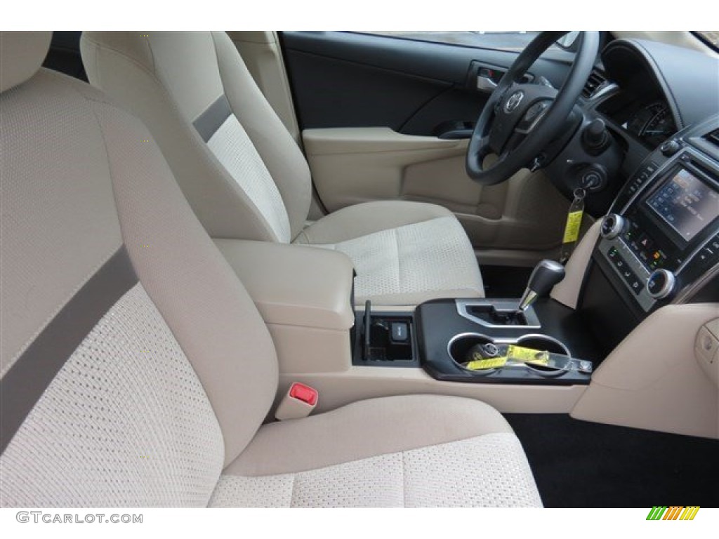 2014 Camry LE - Champagne Mica / Ivory photo #13