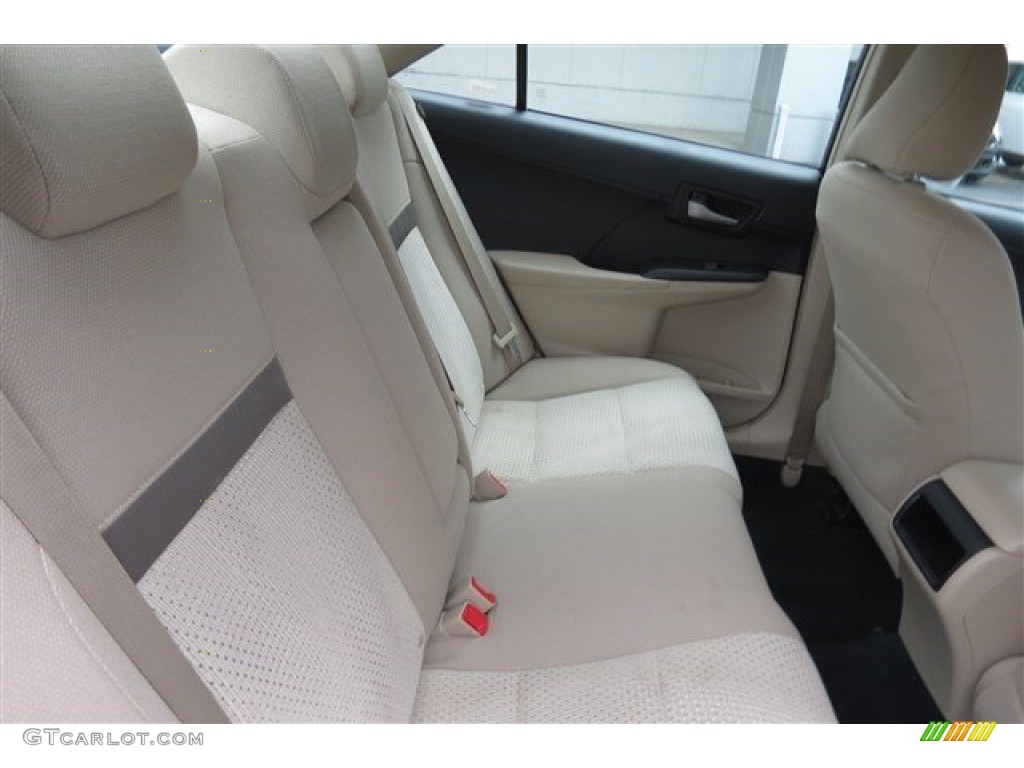 2014 Camry LE - Champagne Mica / Ivory photo #14