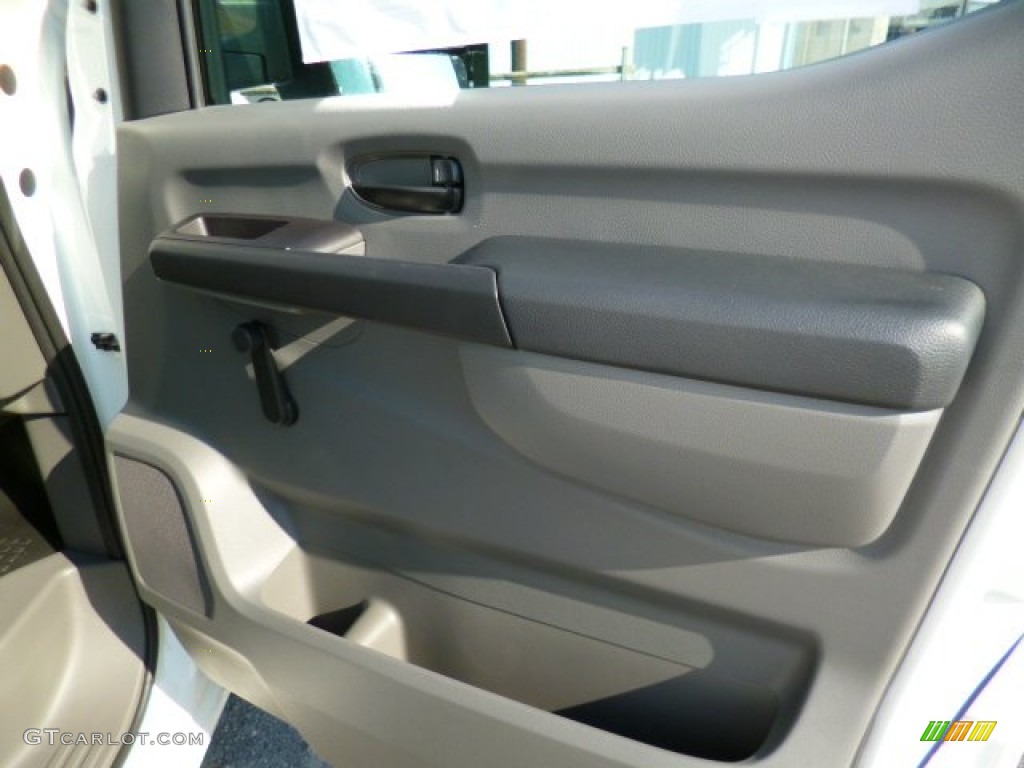 2014 Nissan NV 2500 HD S High Roof Door Panel Photos