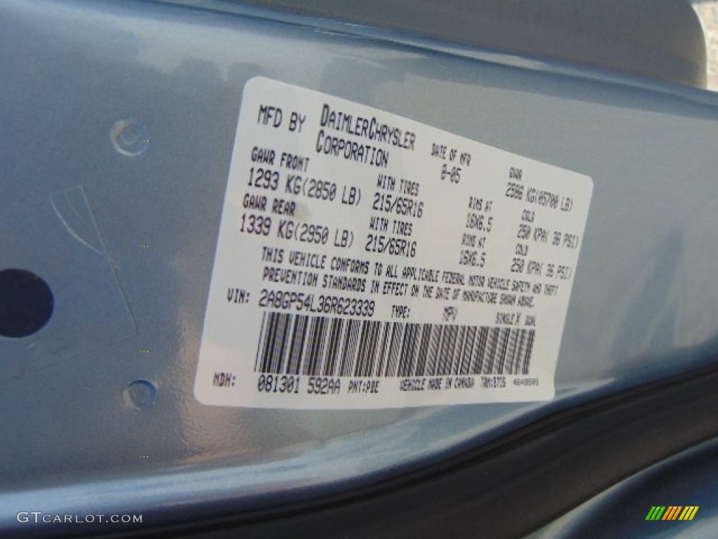 2006 Town & Country Touring - Butane Blue Pearl / Medium Slate Gray photo #9