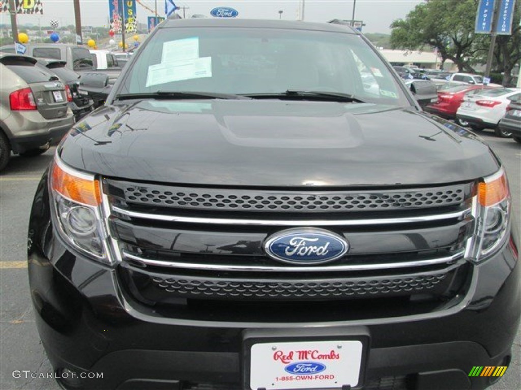 2013 Explorer Limited - Tuxedo Black Metallic / Medium Light Stone photo #2