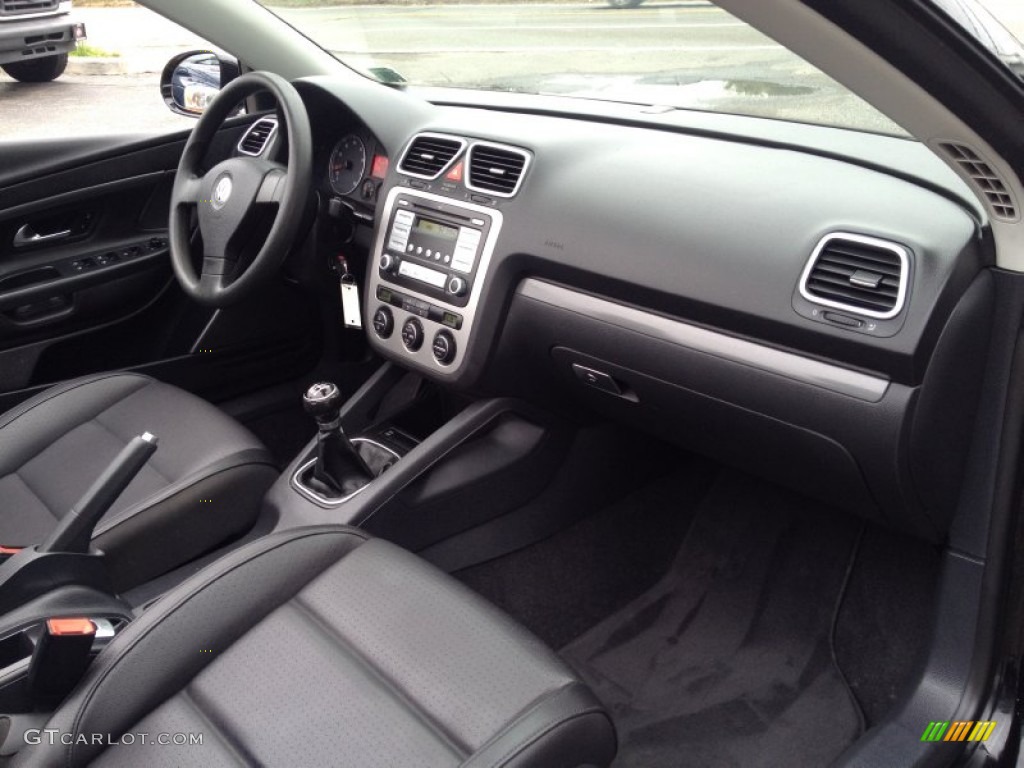 2007 Volkswagen Eos 2.0T Titan Black Dashboard Photo #93356246
