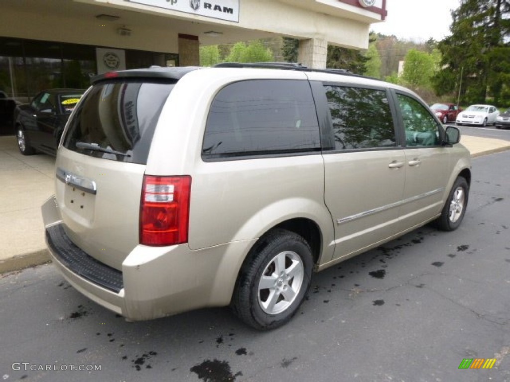 2008 Grand Caravan SXT - Light Sandstone Metallic / Medium Slate Gray/Light Shale photo #8